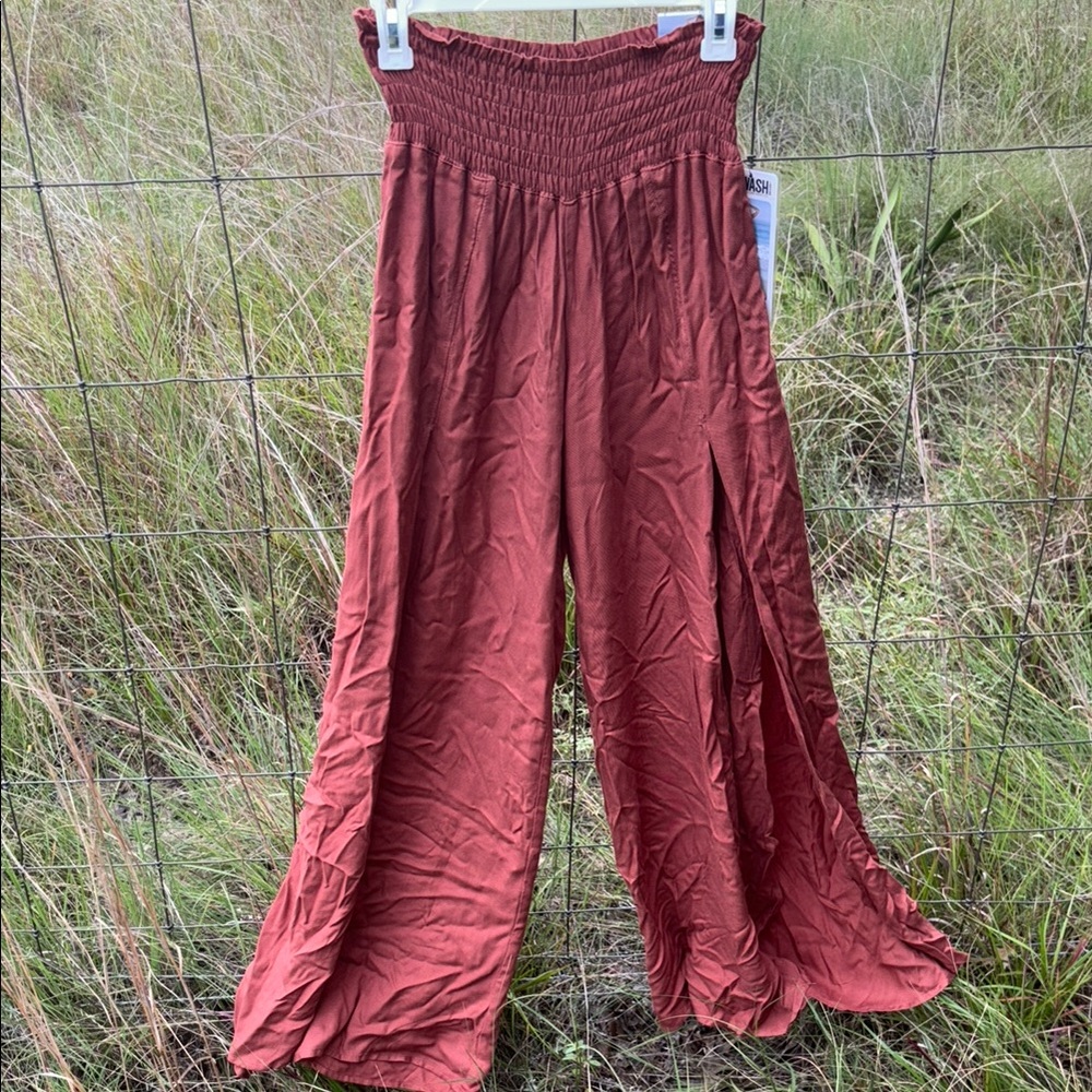 NWT Rust Wide-Leg Flowy Pants